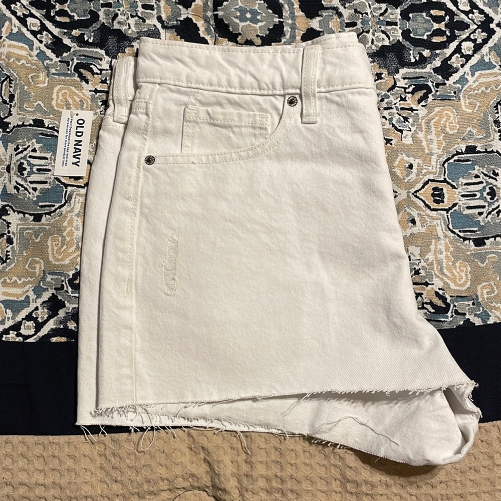 Old Navy distressed white jean shorts